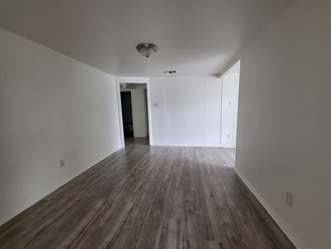 Building Photo - 6950 Lark Haven Ln