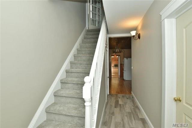 Building Photo - 614 6th Ave W