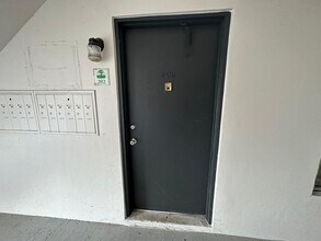 Building Photo - 1830 Maravilla Ave