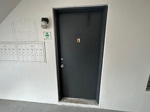 Building Photo - 1830 Maravilla Ave