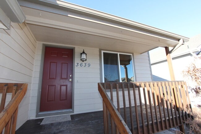Building Photo - 3639 Mayflower Ct
