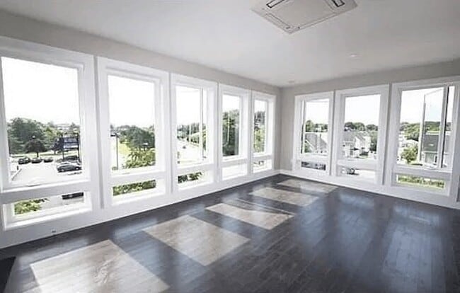 Building Photo - 58 Tolman St