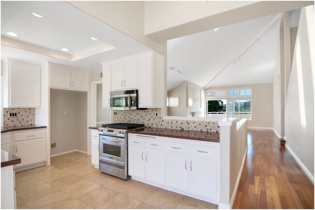 Foto del edificio - 2 Bedroom Plus Loft - Laguna Niguel Condo!