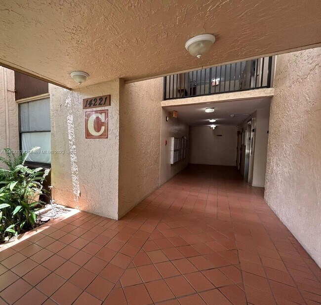 14221 N Kendall Dr Unit 112C, Miami, FL 33186 Condo for Rent in Miami