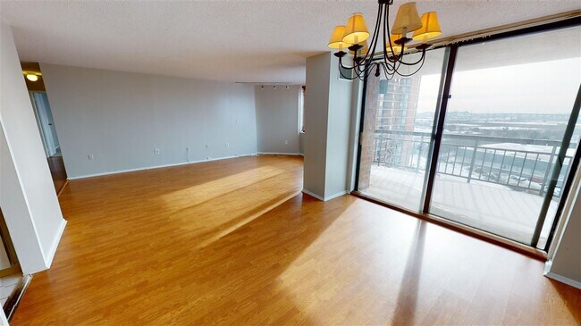 Foto del edificio - 1126 Harmon Cove Tower