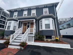 Building Photo - 60 Hichborn St