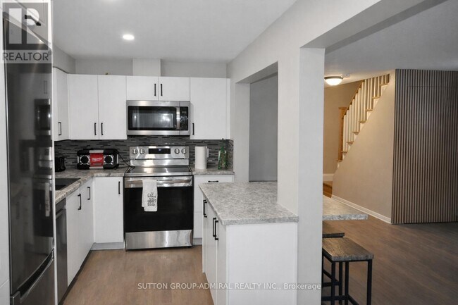 Building Photo - 133 Columbia Rd