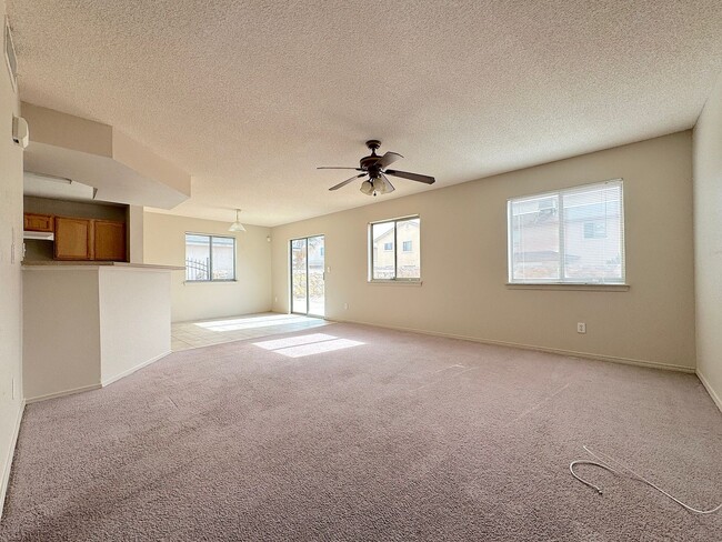 Building Photo - 14064 Tierra Halcon Dr