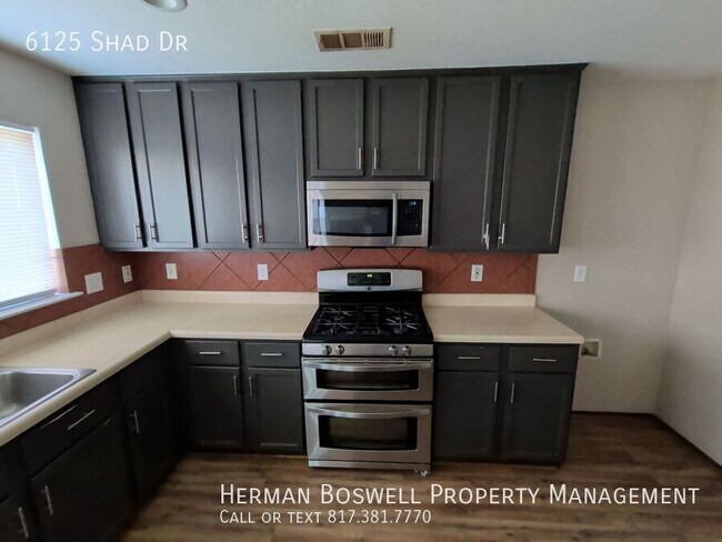 Foto del edificio - 6125 Shad Dr