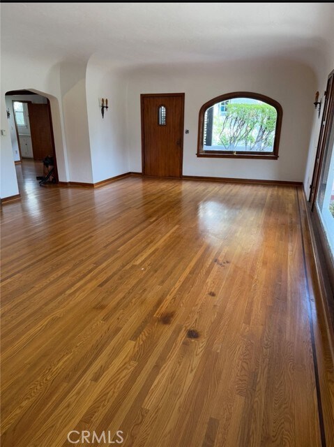 Foto del edificio - 405 W Brookdale Pl