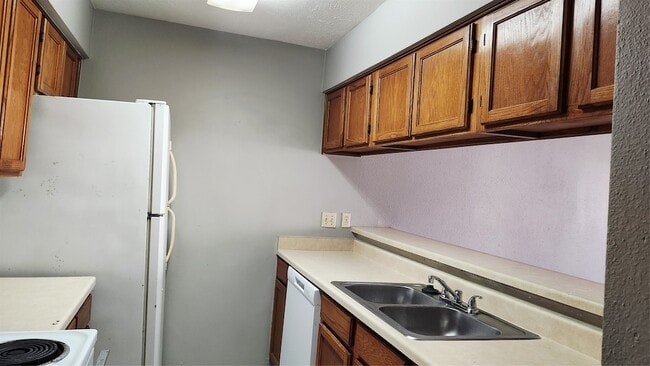 Building Photo - 7313 Gulf Fwy