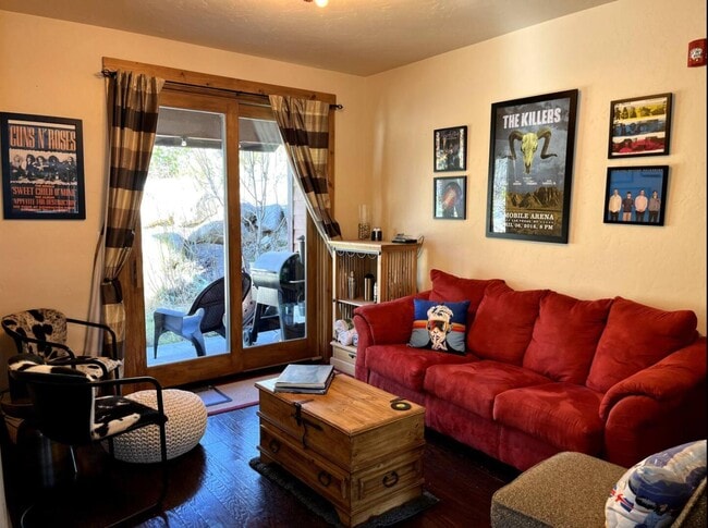 Building Photo - 970 Bear Trail
