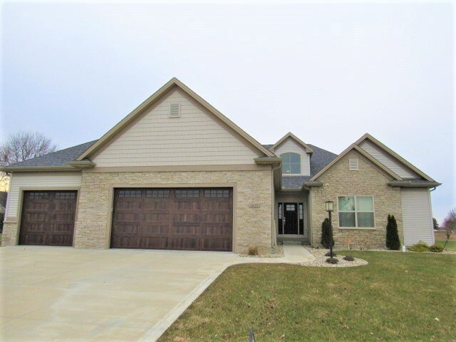 Foto principal - 1833 S Stone Creek Blvd