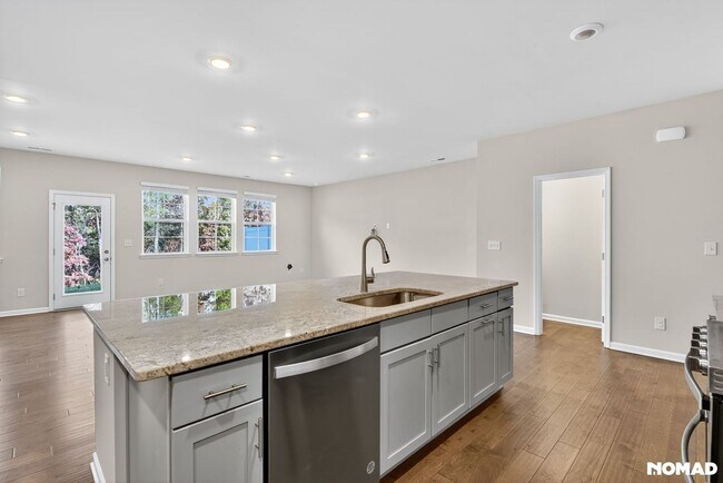 Building Photo - 3319 Glenn Hope Wy