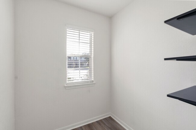 Foto del edificio - 18102 Clayton Bluff Ln