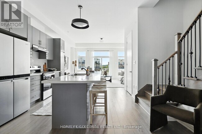 Building Photo - 37 Arianna Cres