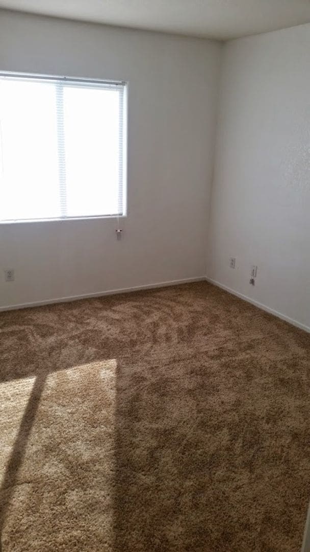 Foto del edificio - Spacious 4BD/3BA Home with Mountain Views ...