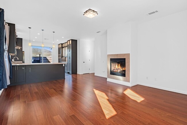 Foto del edificio - 533 Channel Ct