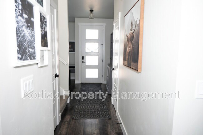 Foto del edificio - 1364 Petunia Ct