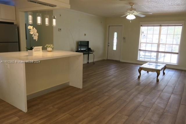 Foto del edificio - 4250 SW 74th Ave