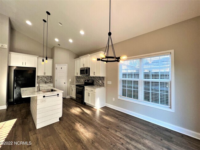 Building Photo - 424 N Culverton Rd