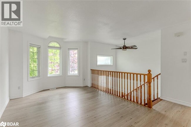 Photo du bâtiment - 32 54th St S
