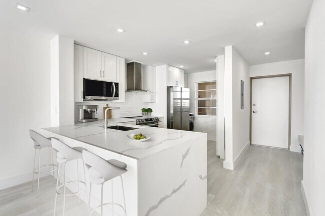 Foto del edificio - 3581 S Ocean Blvd