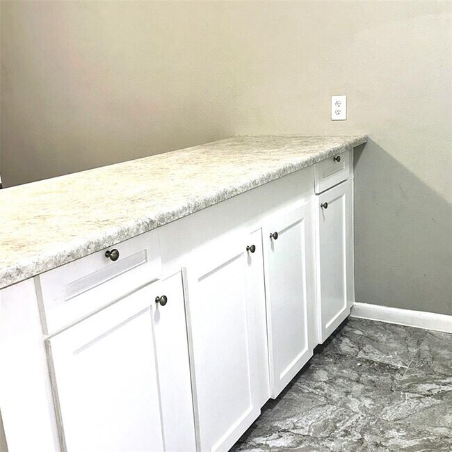 Building Photo - 3633 N MacGregor Way