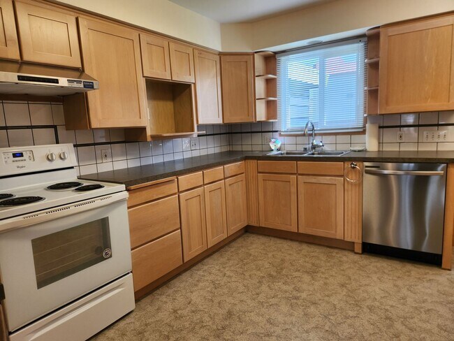 Foto del edificio - 708 Virginia St