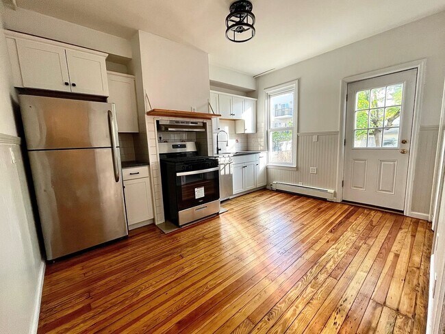 Foto del edificio - 27 Hopkins Ave