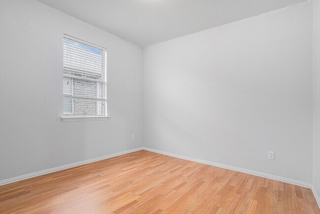 Building Photo - 14604 Eaglemont Dr