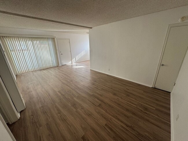 Building Photo - 3363rex