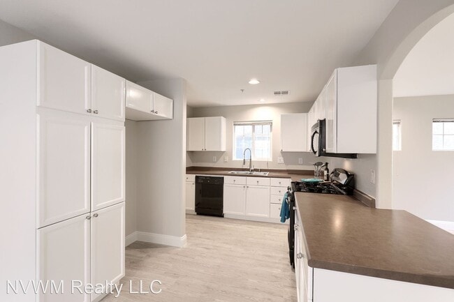 Building Photo - 3 br, 2.5 bath House - 9169 Conquest Court