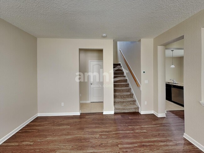 Foto del edificio - 3831 Chasing Falls Rd