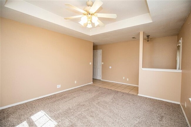 Building Photo - 303 NW Abbey Pl