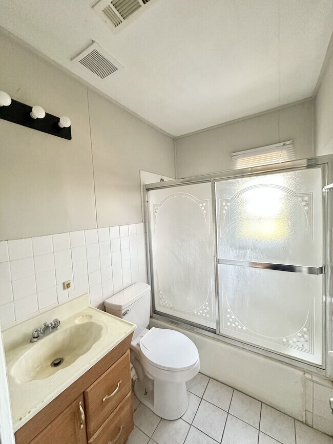 Foto del edificio - 249 Gloria Rd SW