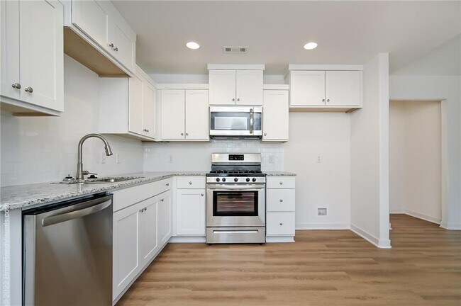 Foto del edificio - 5772 Holdcroft Dr