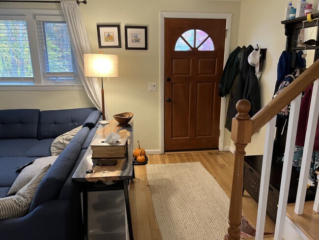 Building Photo - 27 Burlington Rd