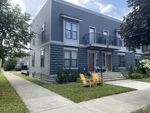 Building Photo - 336 Maple Ave