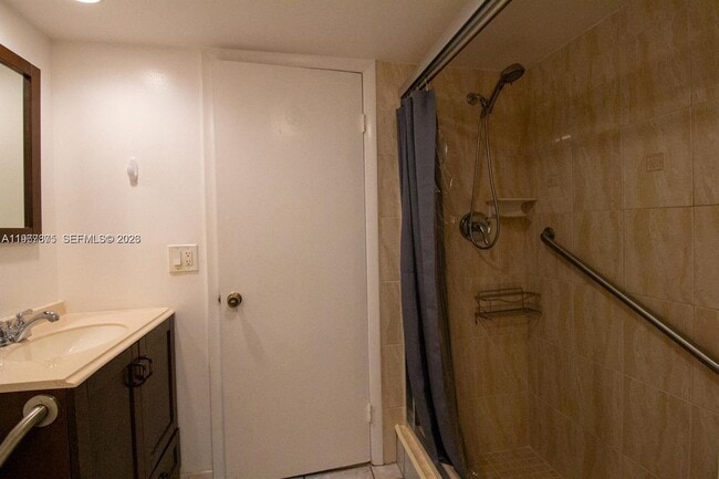 Building Photo - 351 Lake Arbor Dr