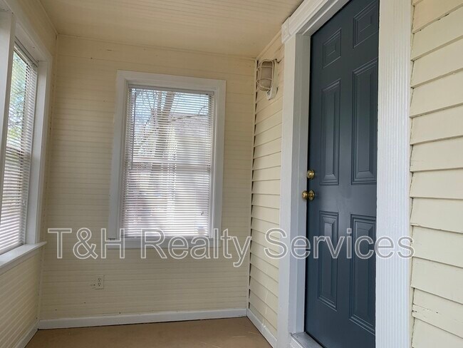 Foto del edificio - 4640 Kingsley Dr