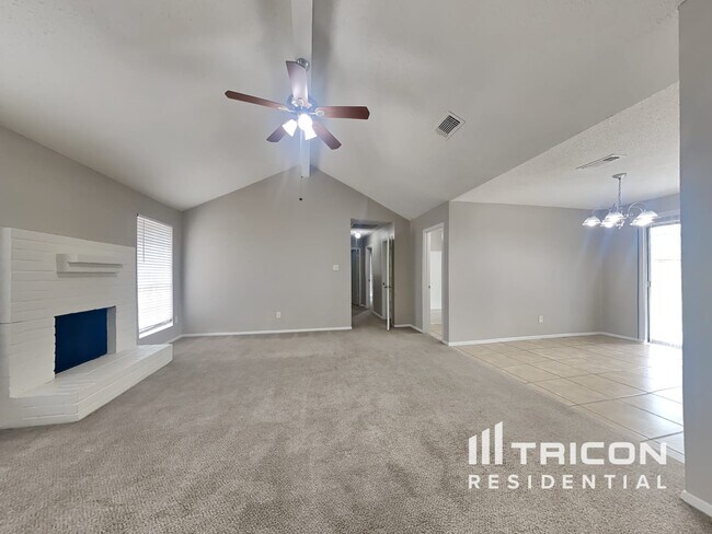 Building Photo - 10726 Grand Pines Drive Sugar Land TX