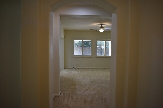 Foto del edificio - 2261 Pillsbury Rd