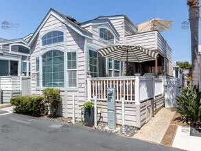 Building Photo - 1624 N Coast Hwy 101