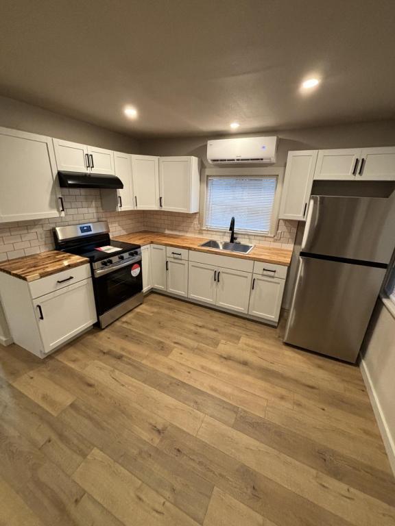 Foto del edificio - 1444 Cranfield Rd