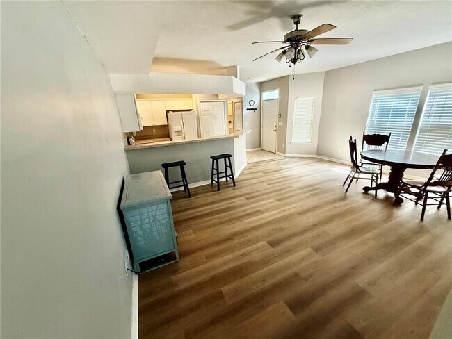 Foto del edificio - 4945 NW 1st Pl