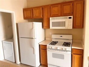 Building Photo - 7135 S Durango Dr