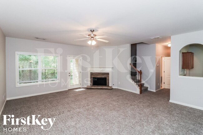 Building Photo - 84 Ivey Meadow Dr