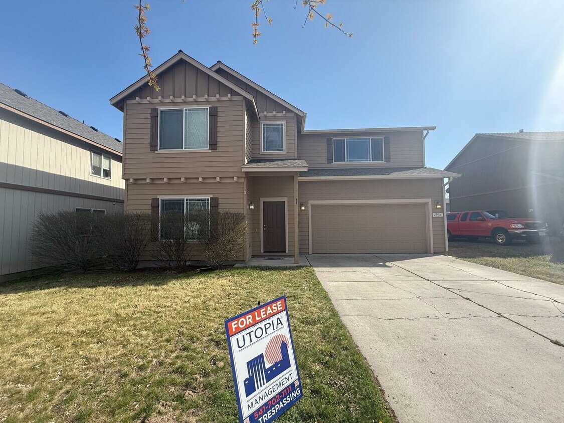 Primary Photo - SPACIOUS LAYOUT! HARD SURFACE FLOORING, FE...