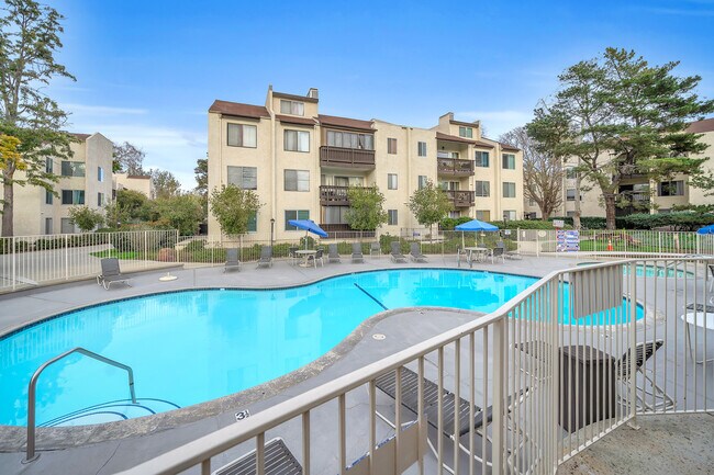 Foto del edificio - 4203 Summertime Ln
